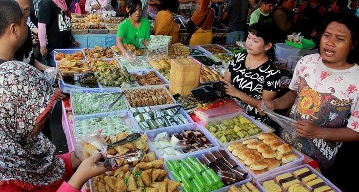 Viral! Tren Nonis Serbu Takjil, Untukmu Agamamu Takjilmu Takjilku Juga